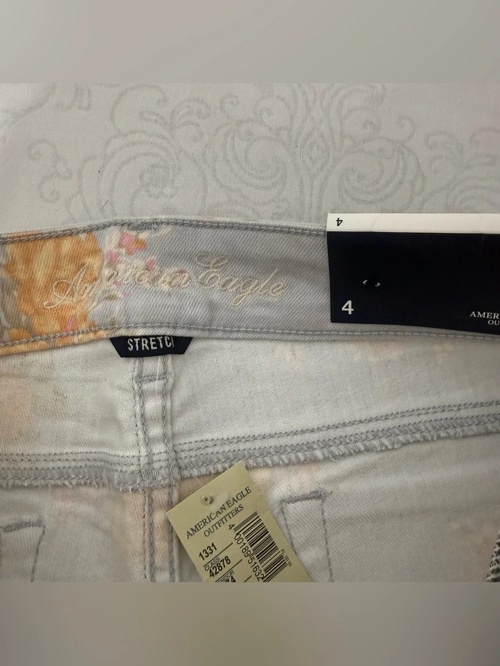NWT American Eagle Floral Shortie Micro Mini Shorts Size 4